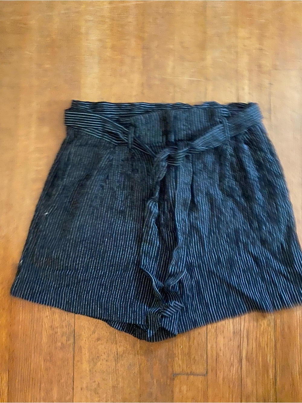 HM high waist belted fabric shorts